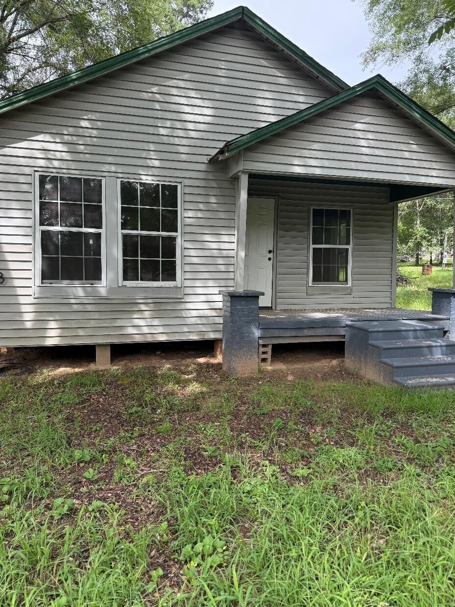 Property Photo:  808 Stokes Street  TX 75835 