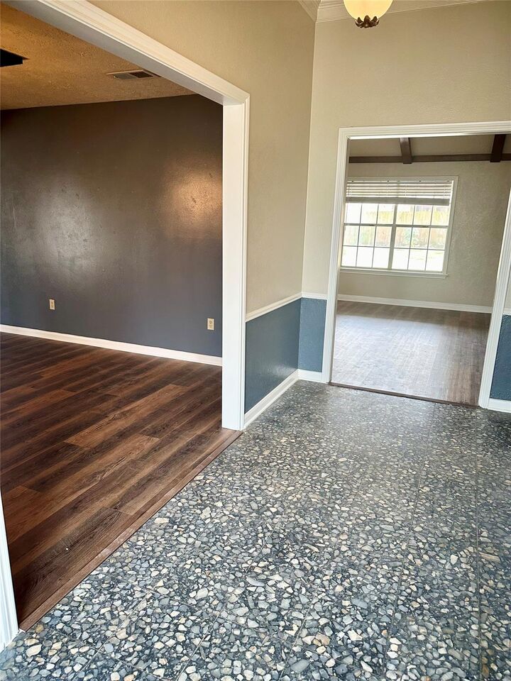 Property Photo: 103 Wroxton Drive TX 77304