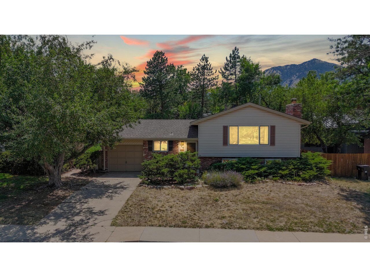 Property Photo: 915 Yale Rd CO 80305