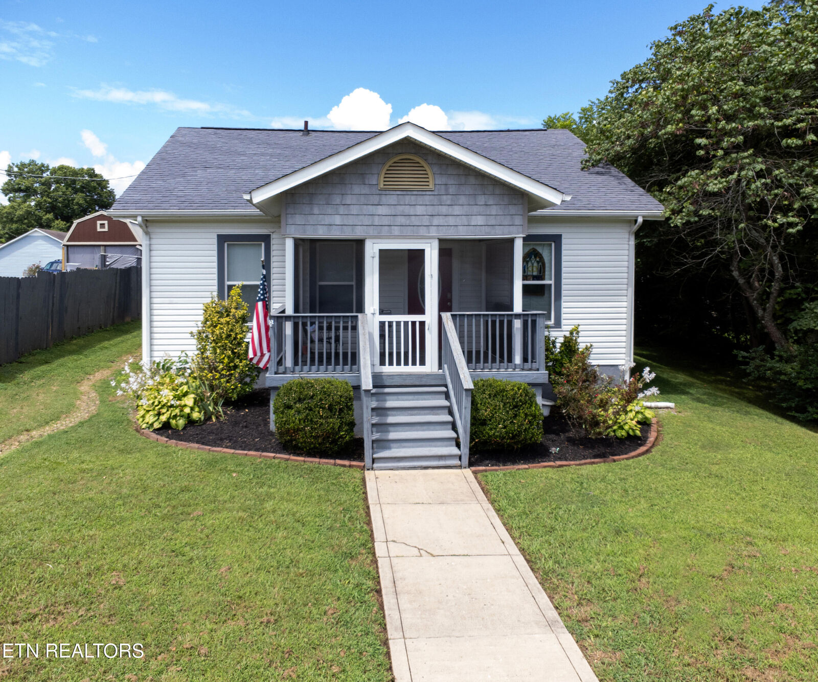 Property Photo:  804 McCaslin Ave  TN 37874 