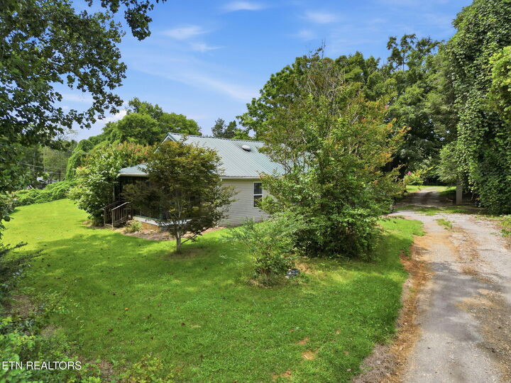 Property Photo: 609 Tipton Station Rd TN 37920
