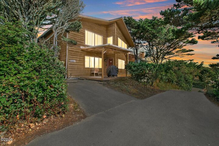 Property Photo:  1535 NW Hurbert Street  OR 97365 