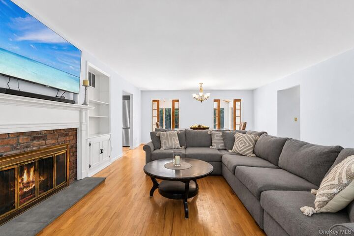 Property Photo:  11 White Birch Trail  NY 11942 