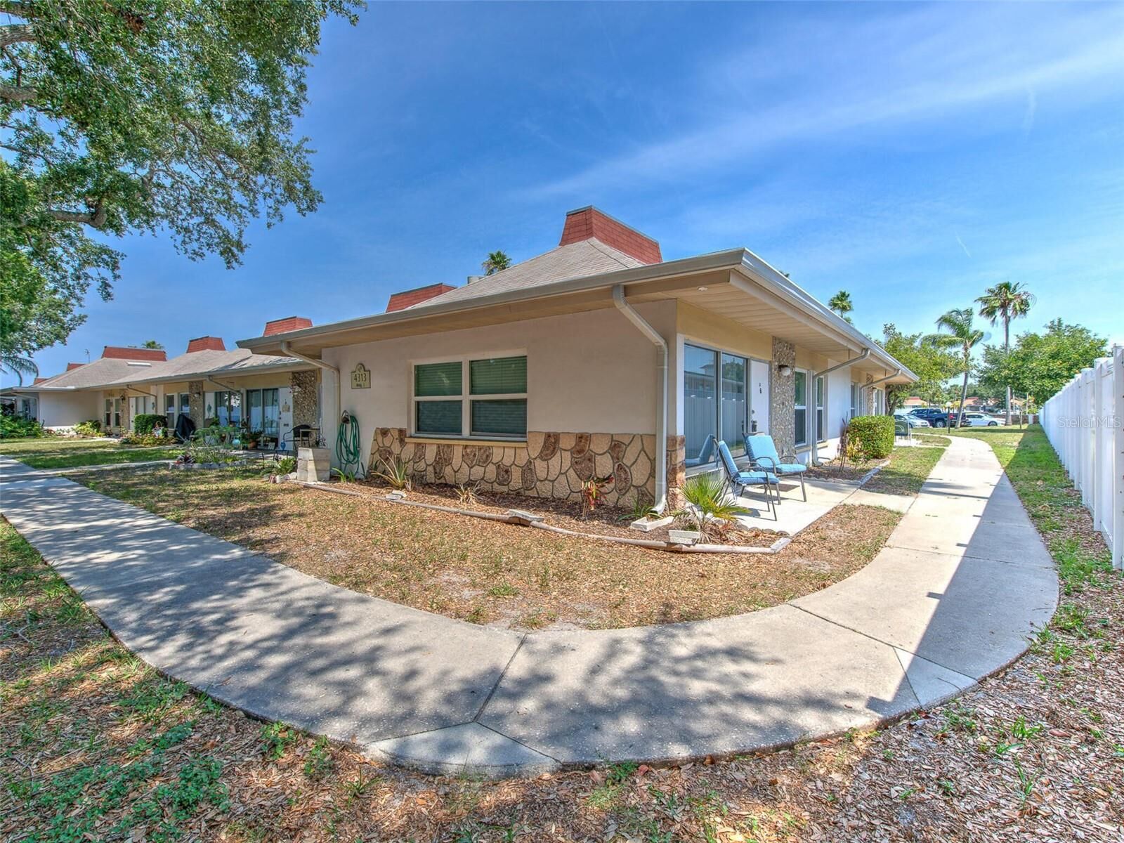 Property Photo: 4313 Tahitian Gardens Circle K FL 34691