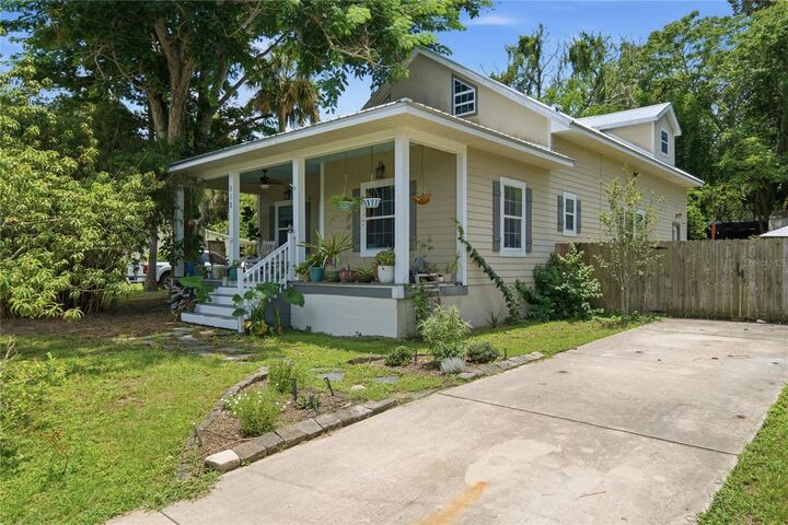 Property Photo: 512 SE 9th Street FL 34471