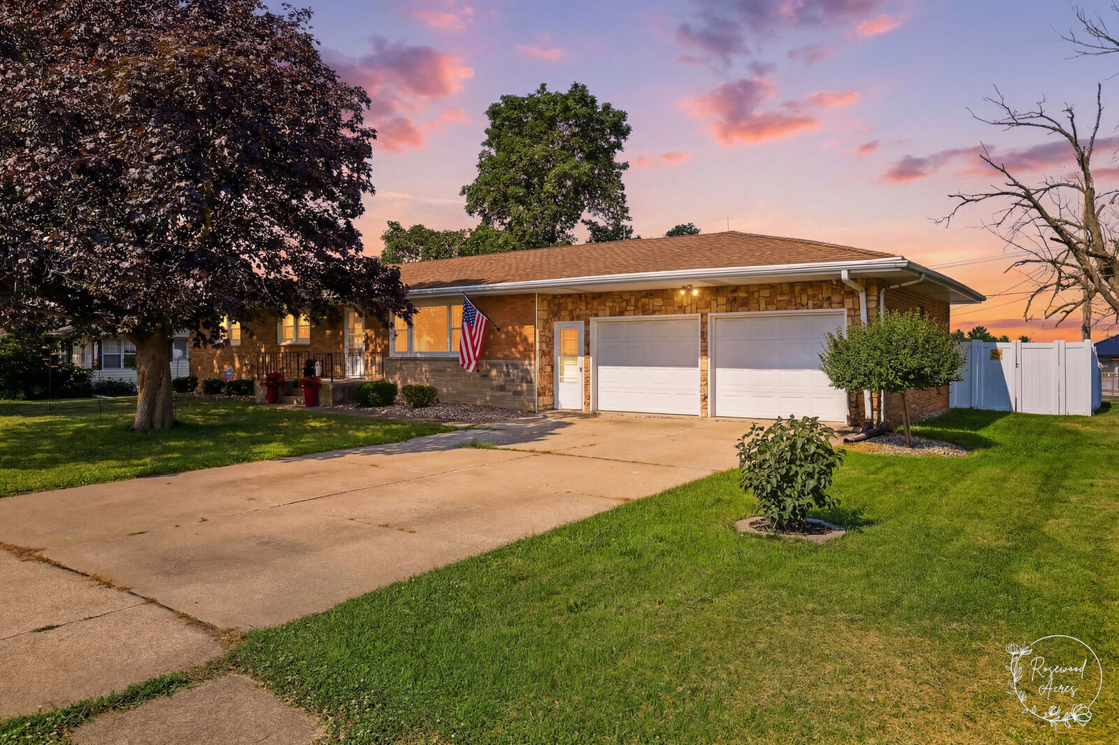 Property Photo: 605 N Elm Street IL 60941