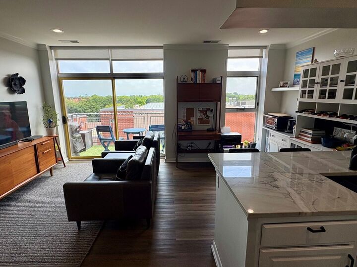 Property Photo:  1222 Chicago Avenue 705  IL 60202 