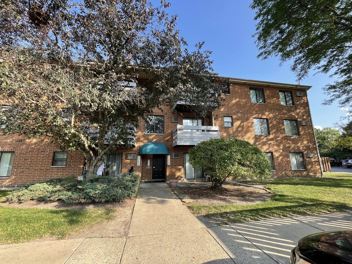 Property Photo:  1343 N Winslowe Drive 203  IL 60074 