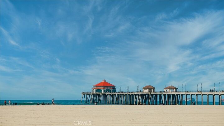 Property Photo: 21061 Miramar Ln CA 92646