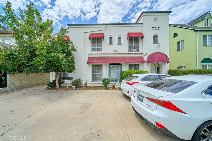 Property Photo: 727 Crenshaw CA 90005