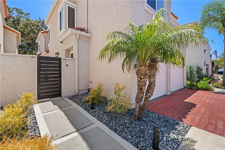 Property Photo: 28 Saint Kitts CA 92629