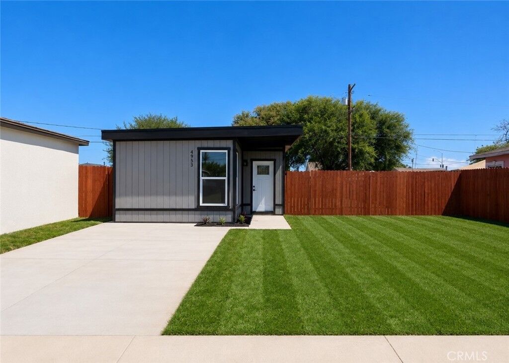 Property Photo: 4953 E San Carlos CA 90221