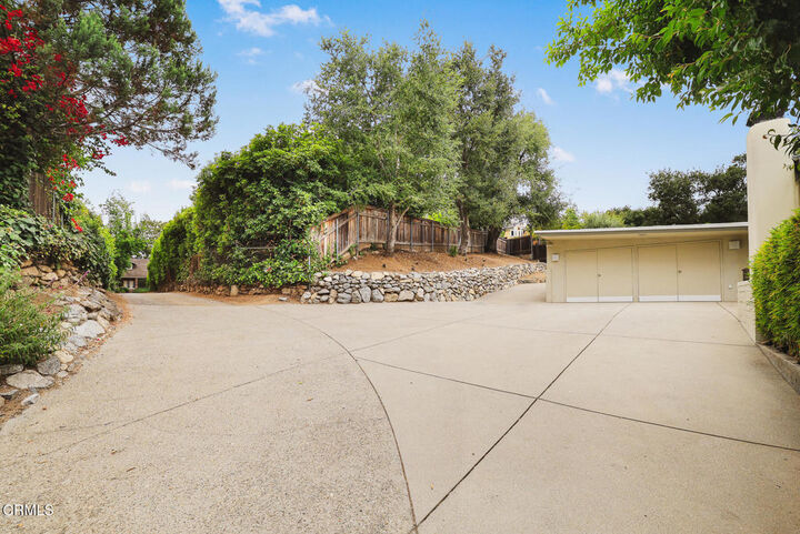 Property Photo: 5148 Oakwood Avenue CA 91011