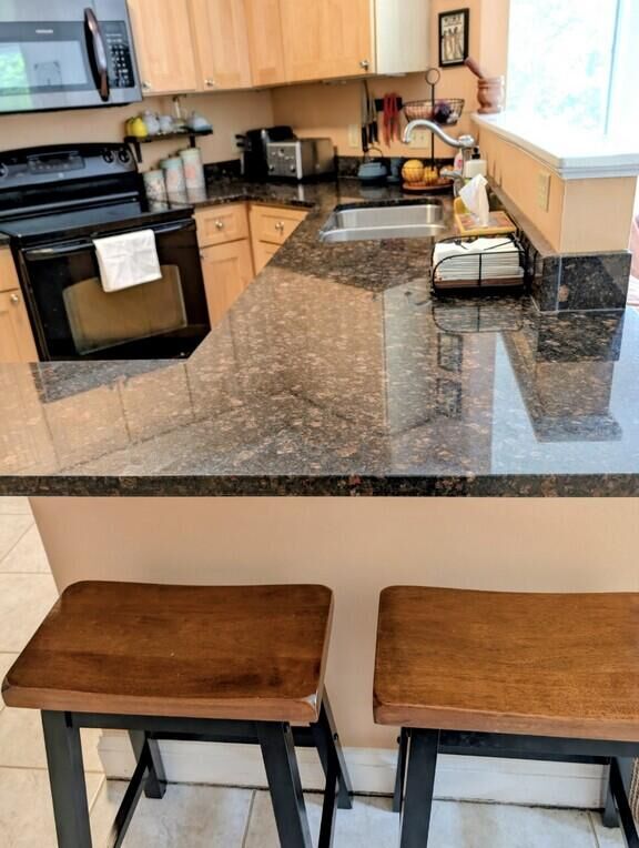 Property Photo:  13 Back Cove Estates Road 13  ME 04103 