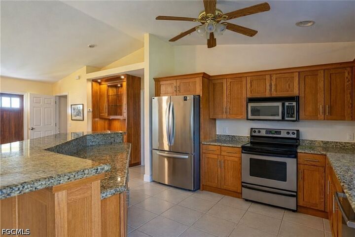 Property Photo:  2516 13th Street SW  FL 33976 