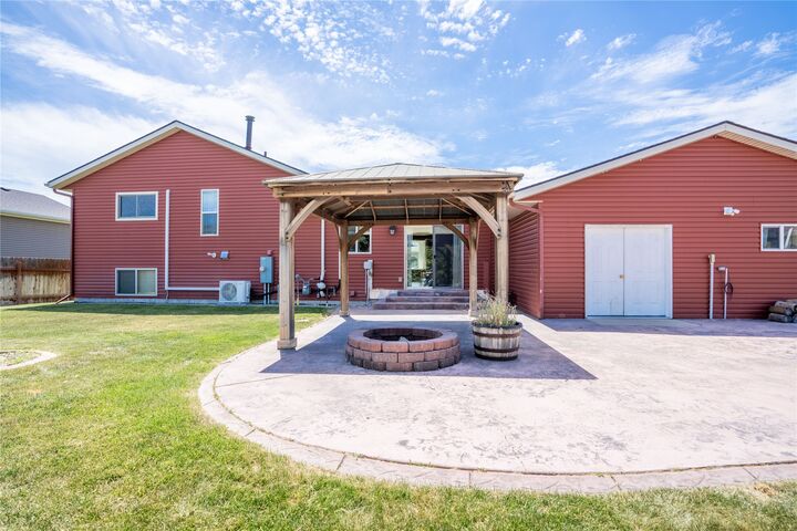 Property Photo: 1055 Cardinal Loop MT 59602