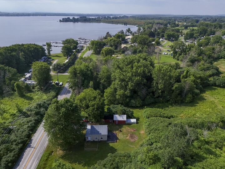 Property Photo:  4840 US Route 2  VT 05440 