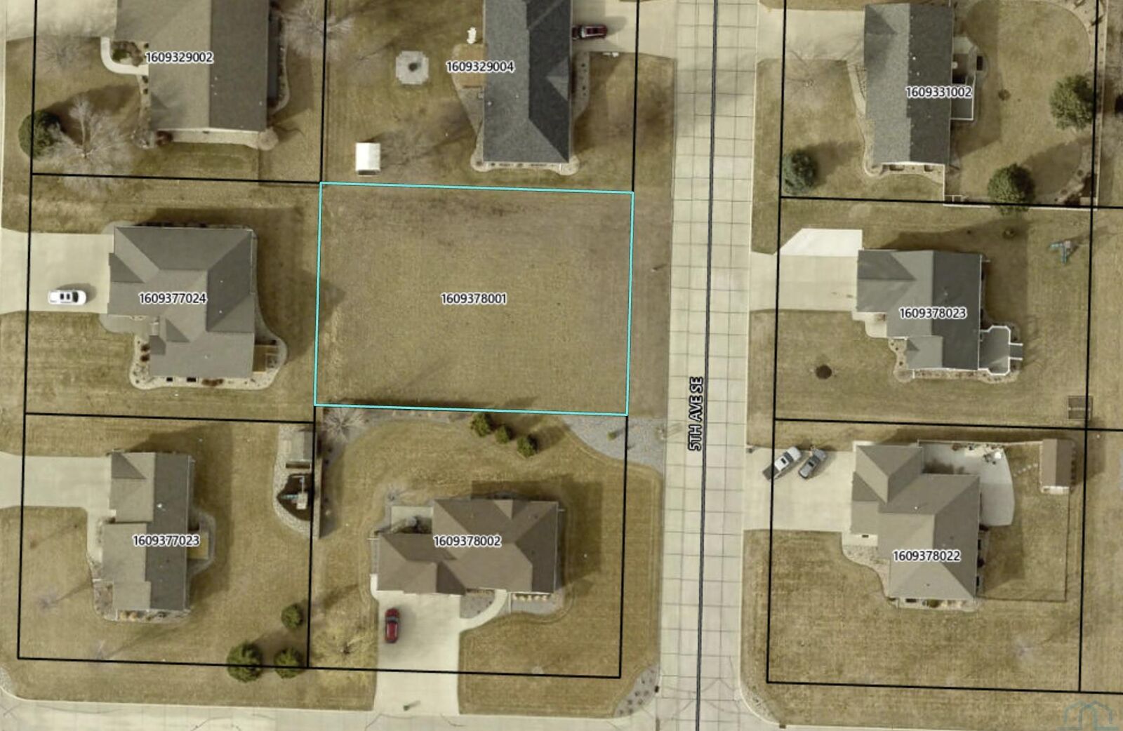 Property Photo:  1651 5th Avenue SE  IA 51250 