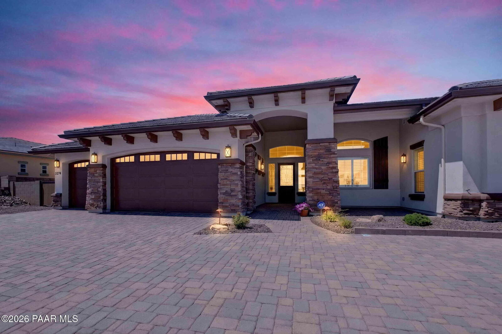 Property Photo: 5274 High Cliff Way AZ 86301