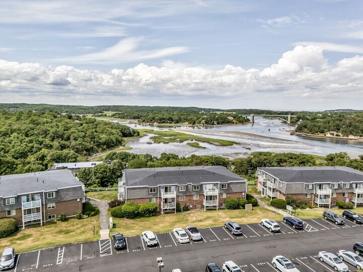 Property Photo:  145 Essex Ave 424  MA 01930 