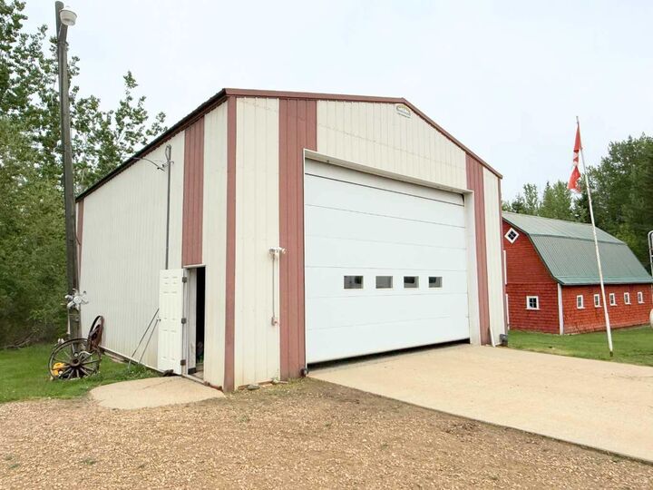 Property Photo: 213078 Township Road 690 AB T9S 2B1