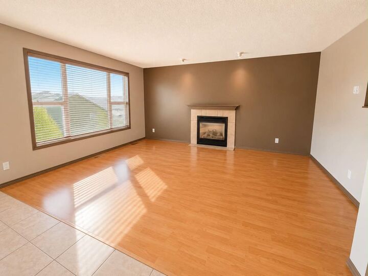 Property Photo: 328 Stephenson Drive AB T0E 0Y0