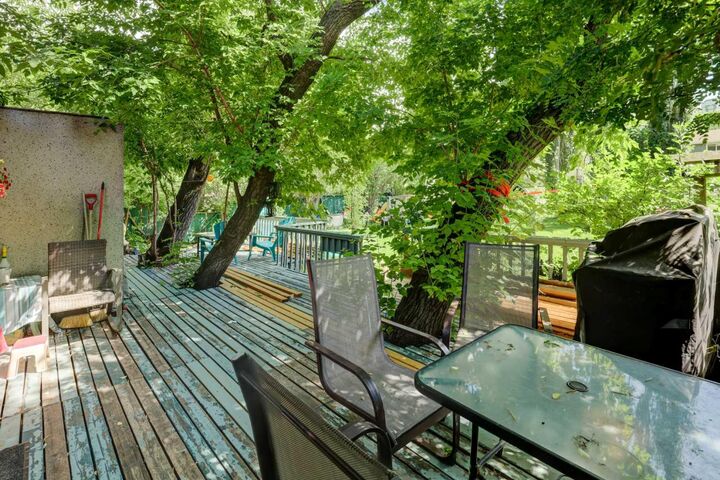 Property Photo:  7624 34 Avenue NW  AB T3B 1N6 