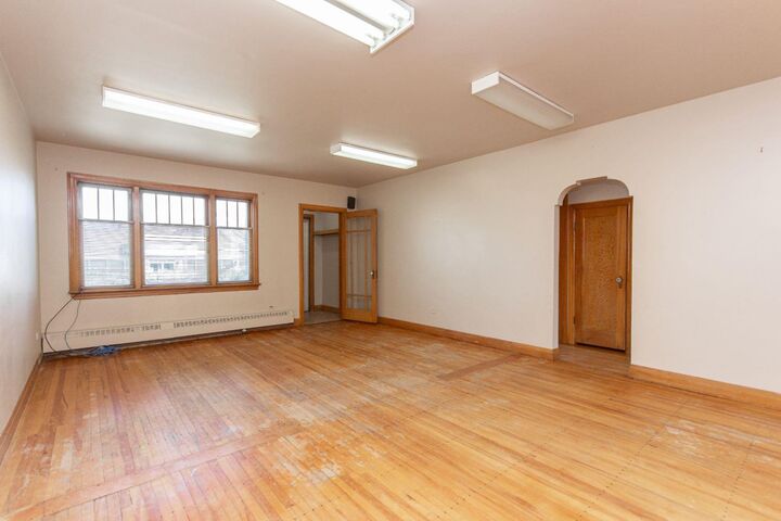 Property Photo:  4917 46 Street  AB T4N 1N2 