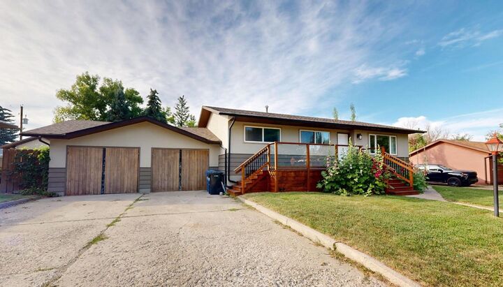 Property Photo: 2312 18 Street AB T0L 1R0