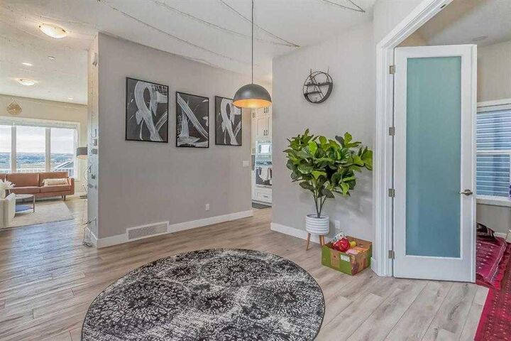 Property Photo: 155 Lucas Terrace NW AB T3P 1X3