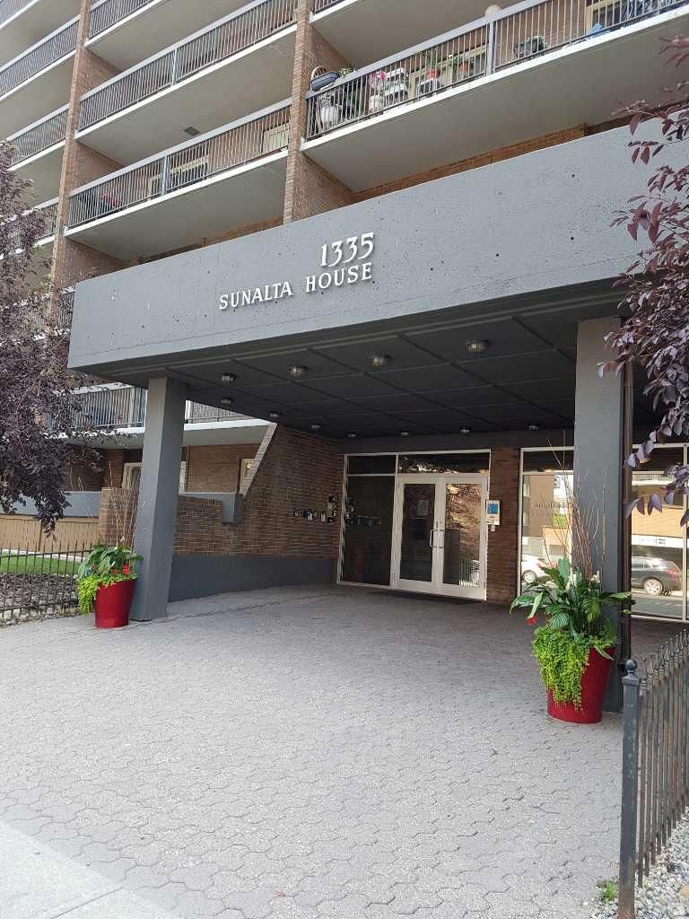 Property Photo: 1335 12 Avenue SW 811 AB T3C 3P7