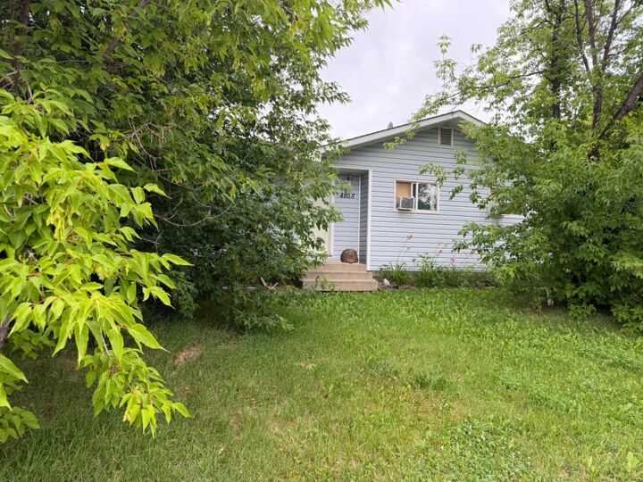 4805 55 Avenue — photo 1
