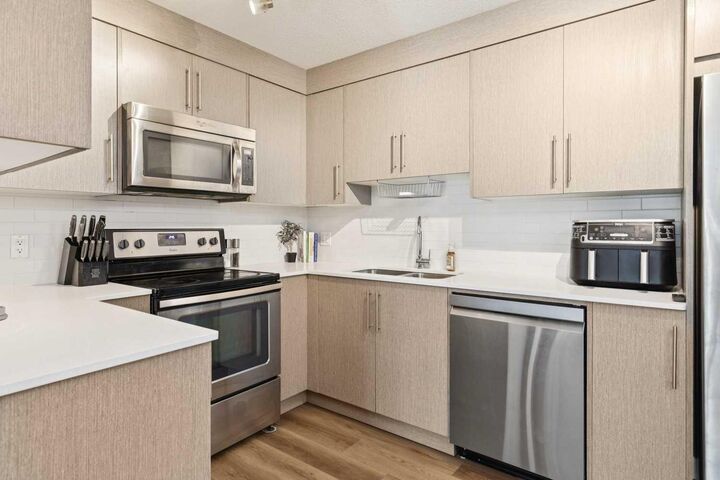 302 Skyview Ranch Drive NE 5103 — photo 1