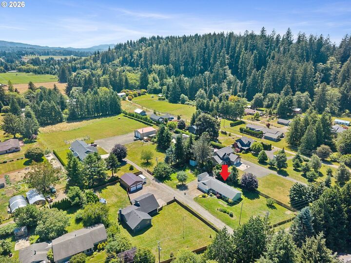 Property Photo: 4760 Brickyard Rd OR 97141