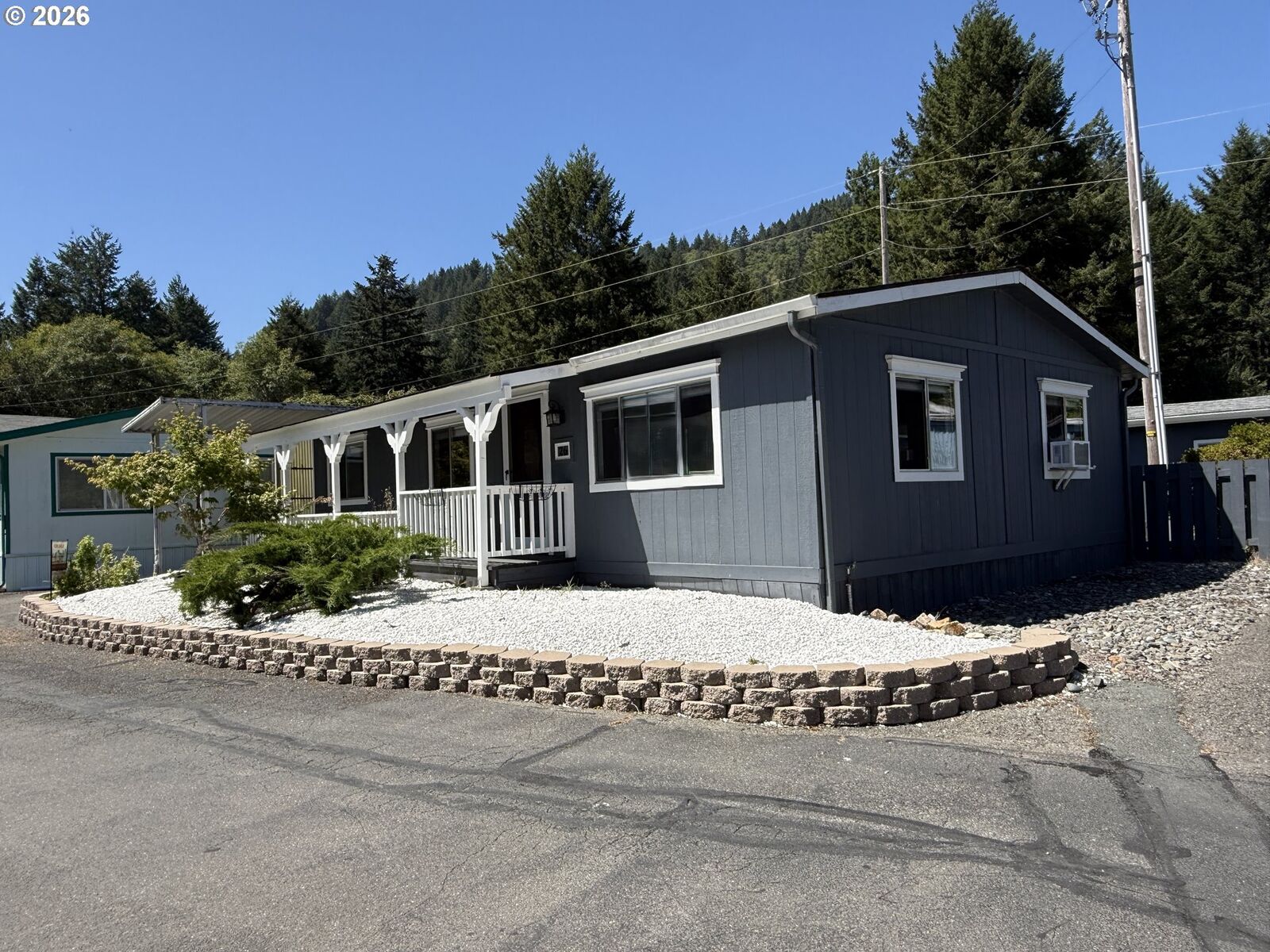 Property Photo: 98825 Pleasant Hill Dr 26 OR 97415