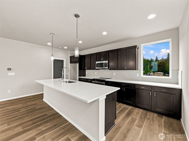 Property Photo: 18519 SE 271st Court WA 98042