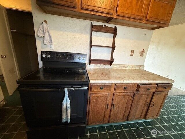 Property Photo:  710 S Hawthorne Drive  WA 98837 