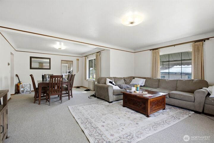 Property Photo: 1409 W Yakima Avenue WA 98902