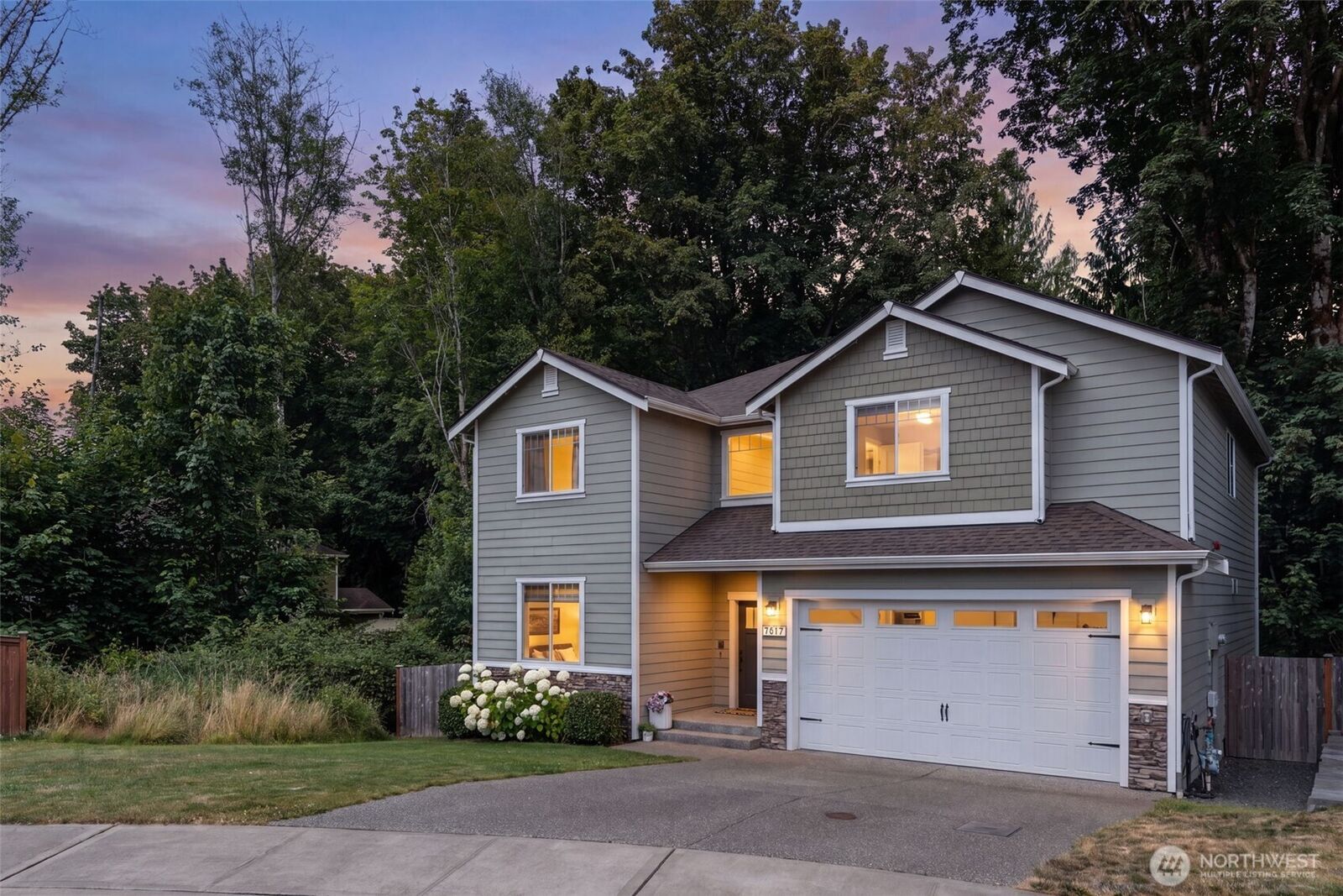 Property Photo:  7617  Deschutes Woods Court SE  WA 98501 