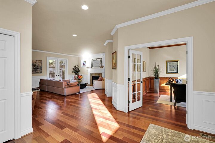 Property Photo:  4563  162nd Lane SE  WA 98006 