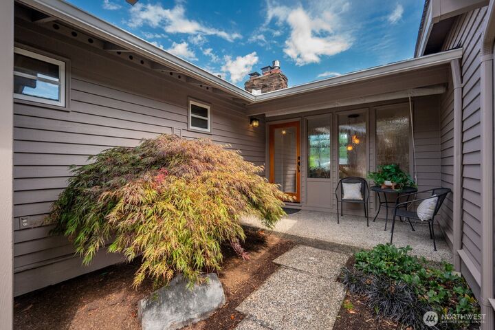 Property Photo:  17236 NE 6th Place  WA 98008 