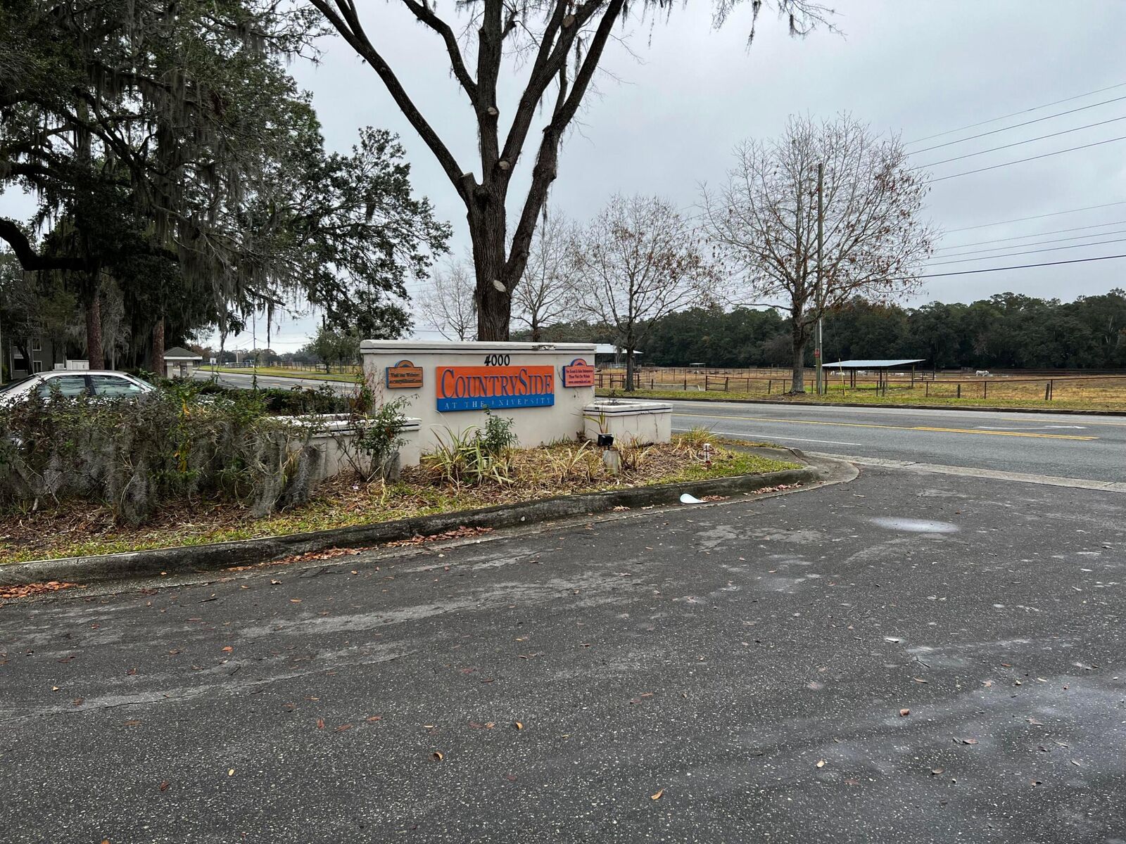 Property Photo:  4000 SW 23rd Street 2-307  FL 32608 