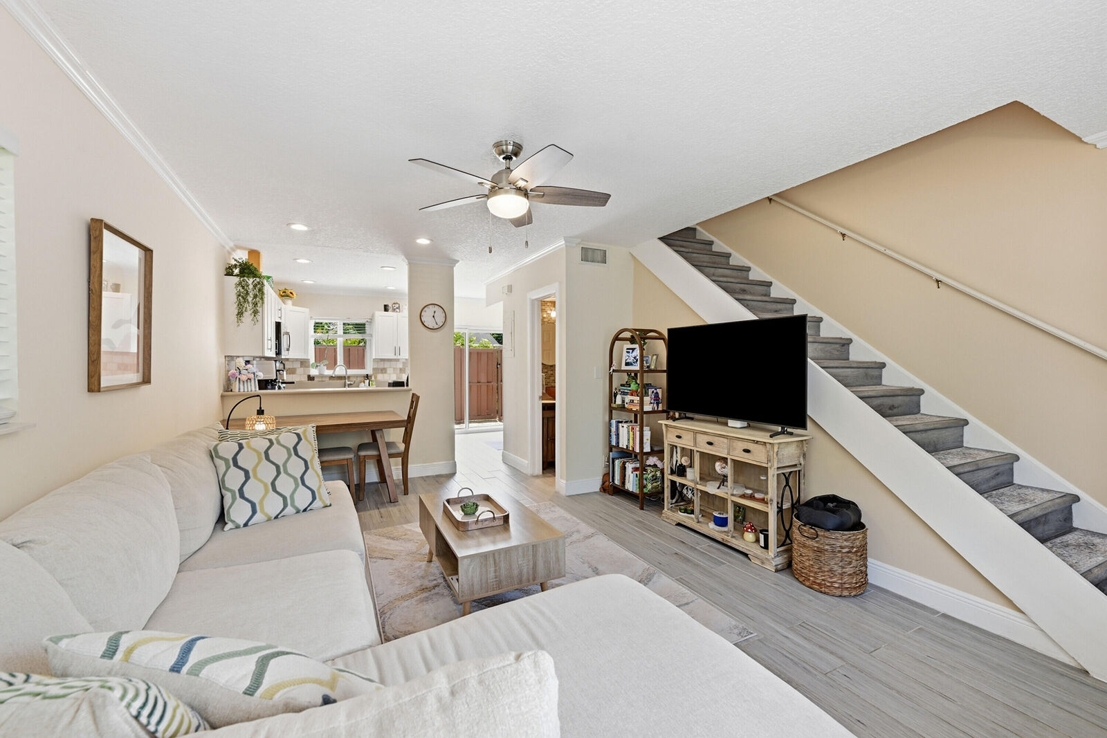 Property Photo: 47 NE 20th Court 1H FL 33305