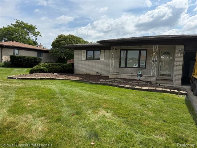 Property Photo: 36544 Thomas Drive MI 48312