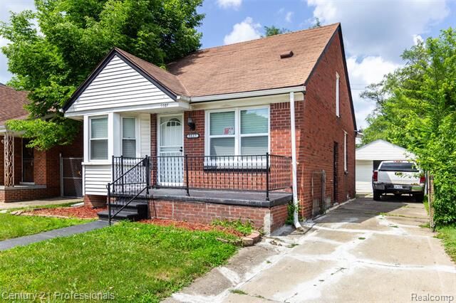 Property Photo:  9037 Longacre Street  MI 48228 