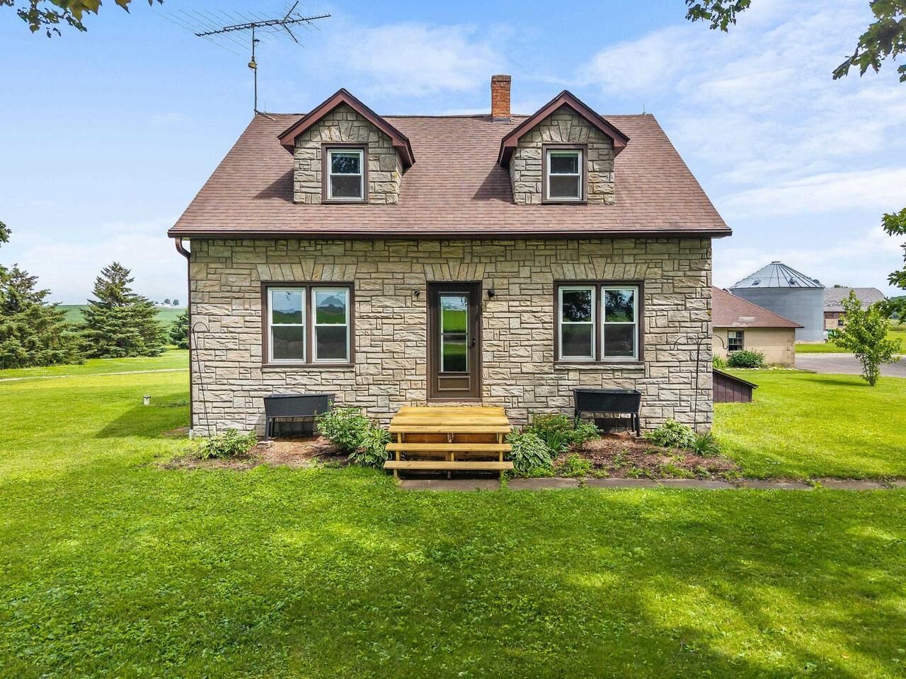 Property Photo: W620 Miller Road WI 53946