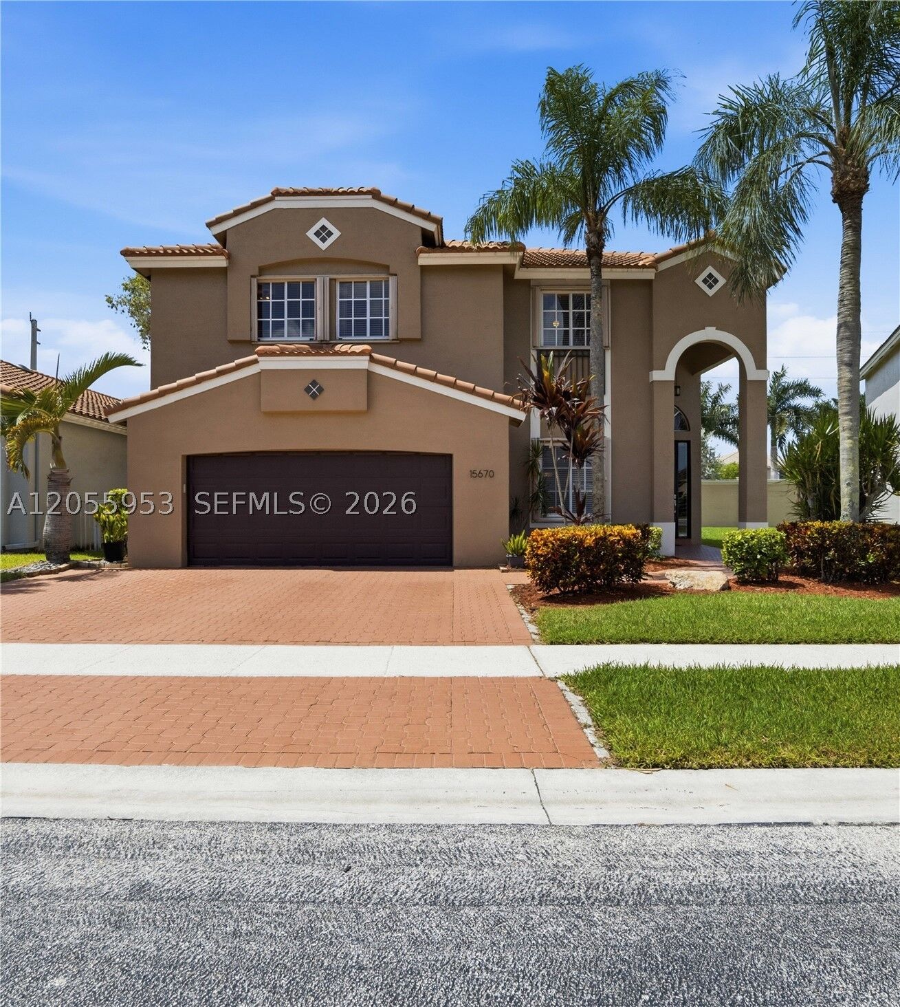 Property Photo: 15670 SW 16th Ct FL 33027