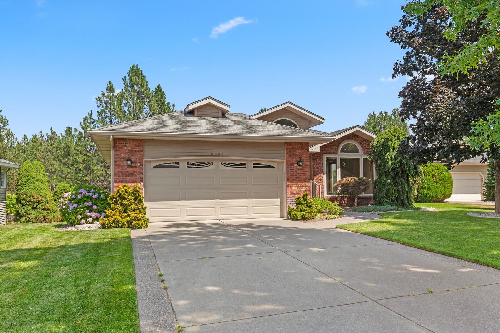 Property Photo: 6502 N Park View Ln WA 99205
