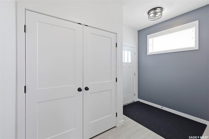Property Photo:  104 Forsey Avenue  SK S7W 1C8 