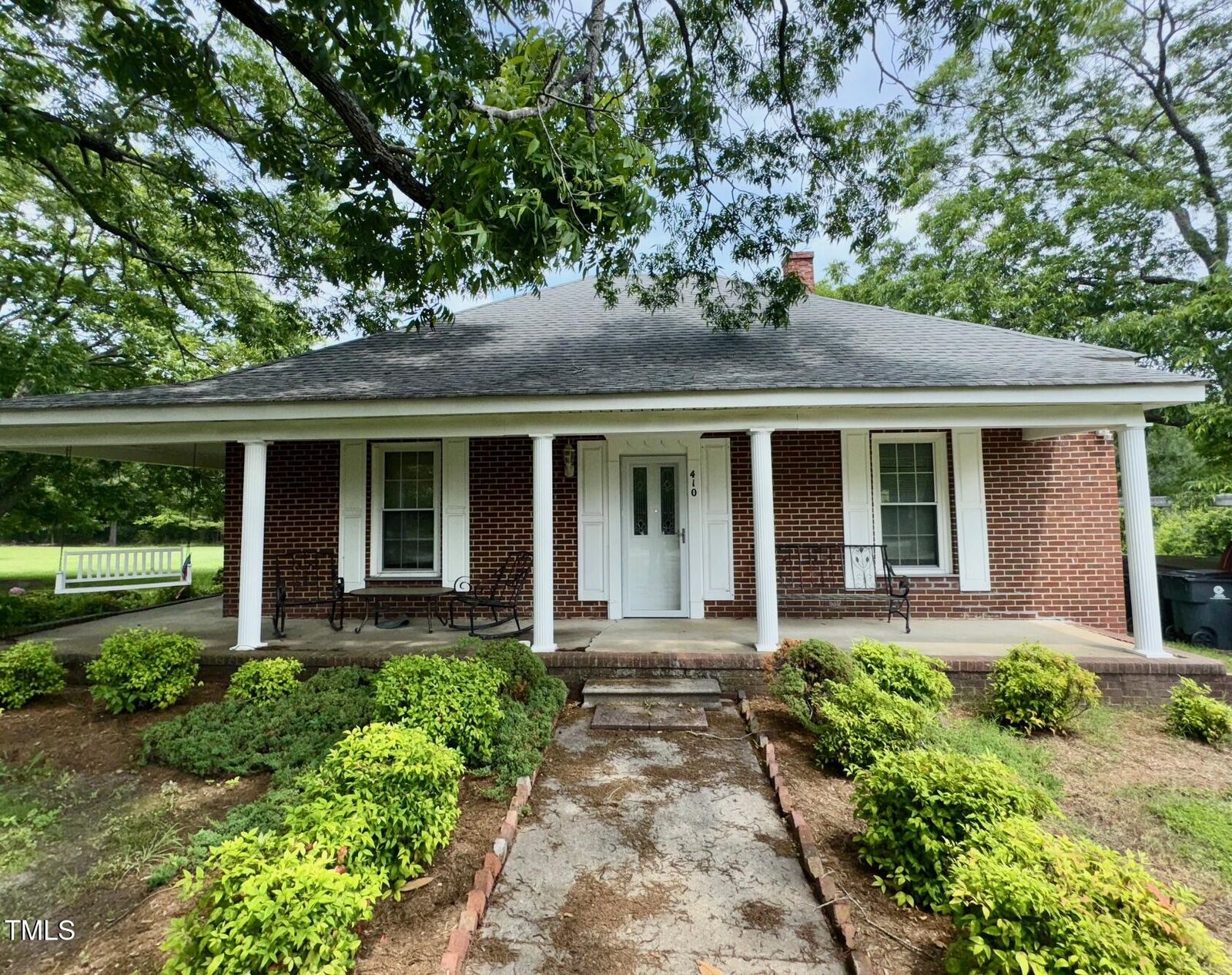 Property Photo:  410 High Street  NC 27563 